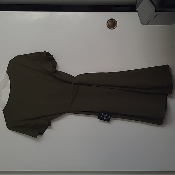 Lulu's olive green wrap dress - Picture 5 of 7